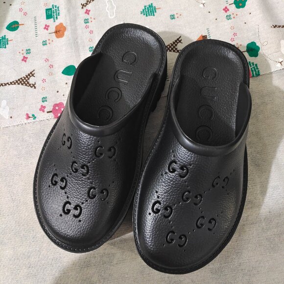 Gucci Hollow G shaped Black Slides - Picture 2 of 6